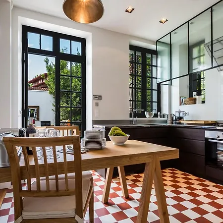 Design Basque With Pool, Garden, Close To City Center