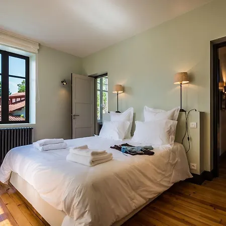 ヴィラ Design Basque With Pool, Garden, Close To City Center